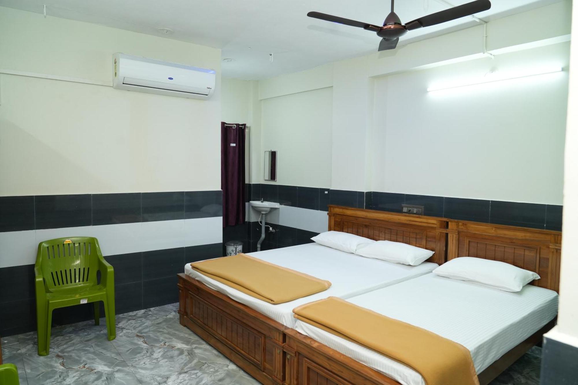 Rajali Residency Hotel Kulithalai Ngoại thất bức ảnh