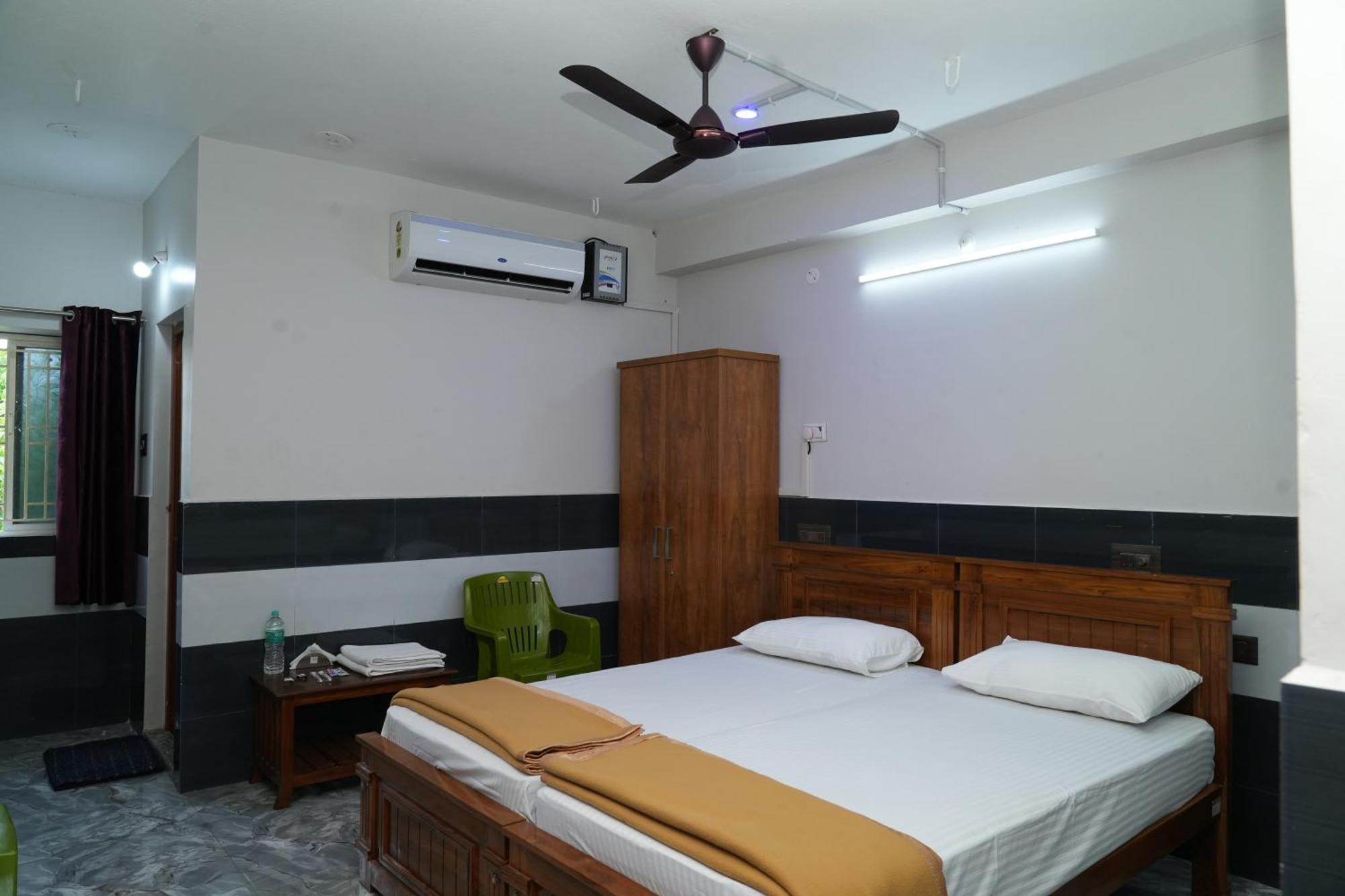 Rajali Residency Hotel Kulithalai Ngoại thất bức ảnh