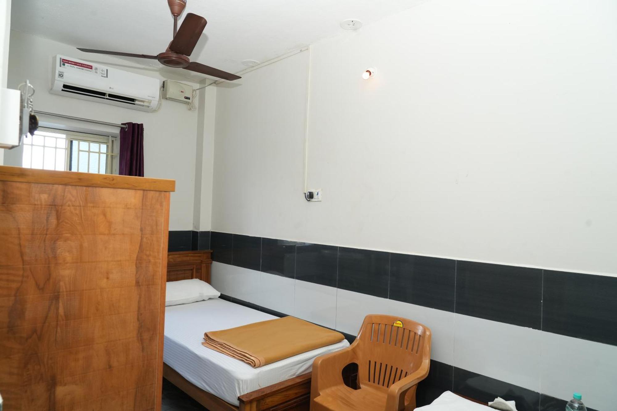 Rajali Residency Hotel Kulithalai Ngoại thất bức ảnh